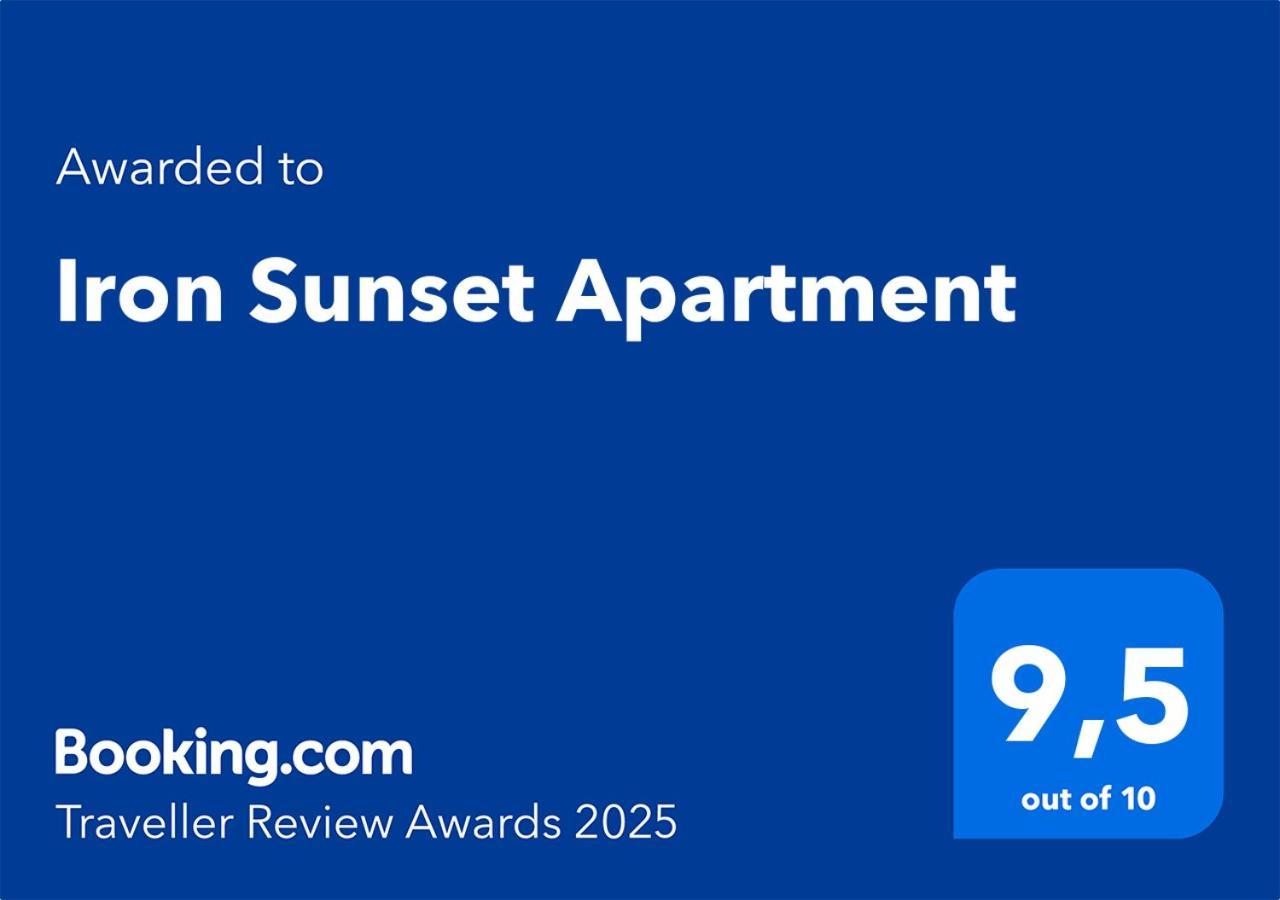 Iron Sunset Apartment Варшава Экстерьер фото